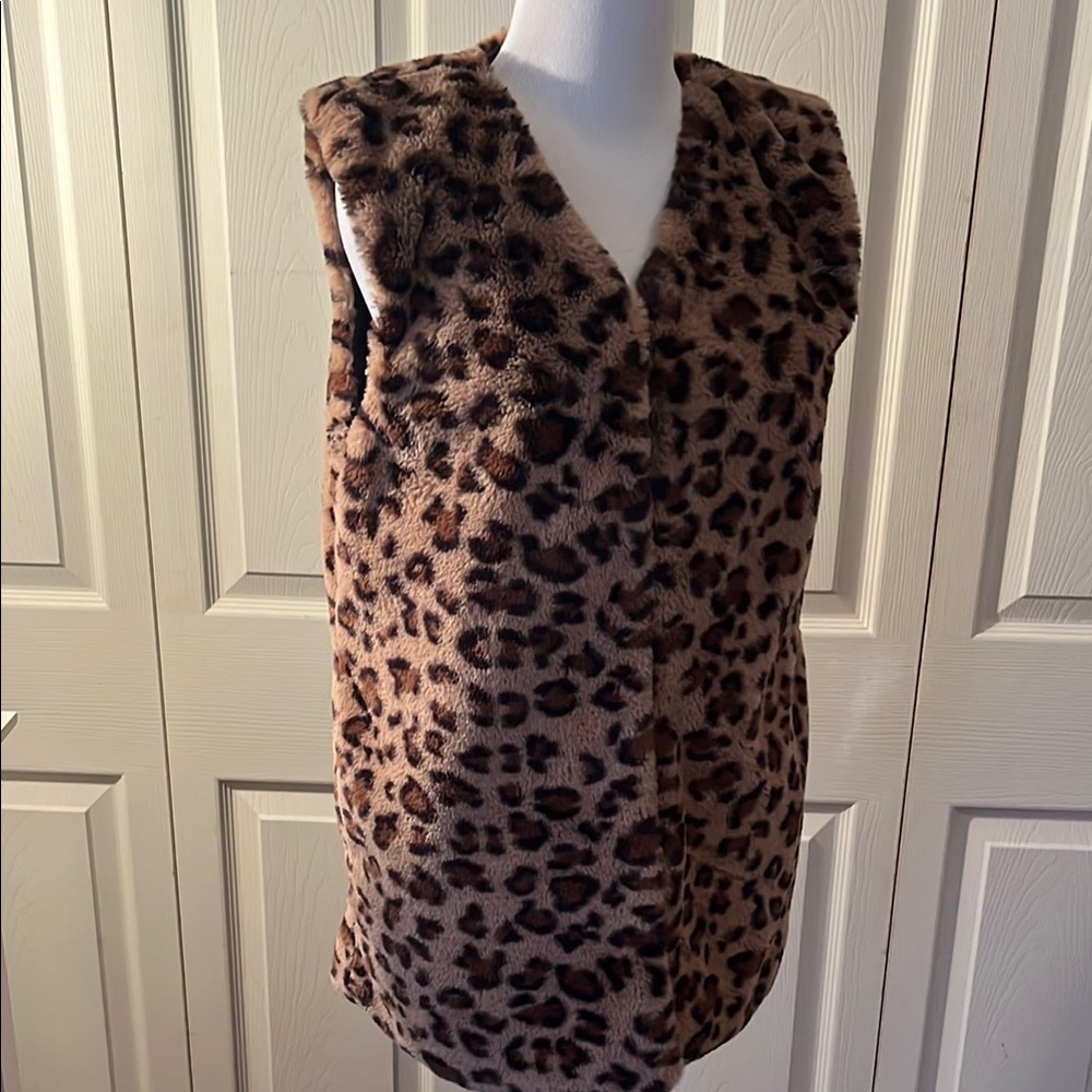 14th & Union Brown and Black Faux Fur Vest
